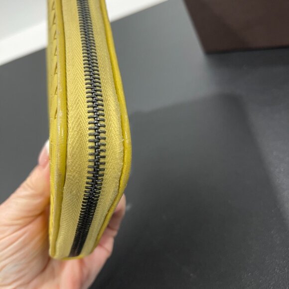 Bottega Veneta Intrecciato Zip Around Leather Wallet (JB1208) - Picture 5 of 10